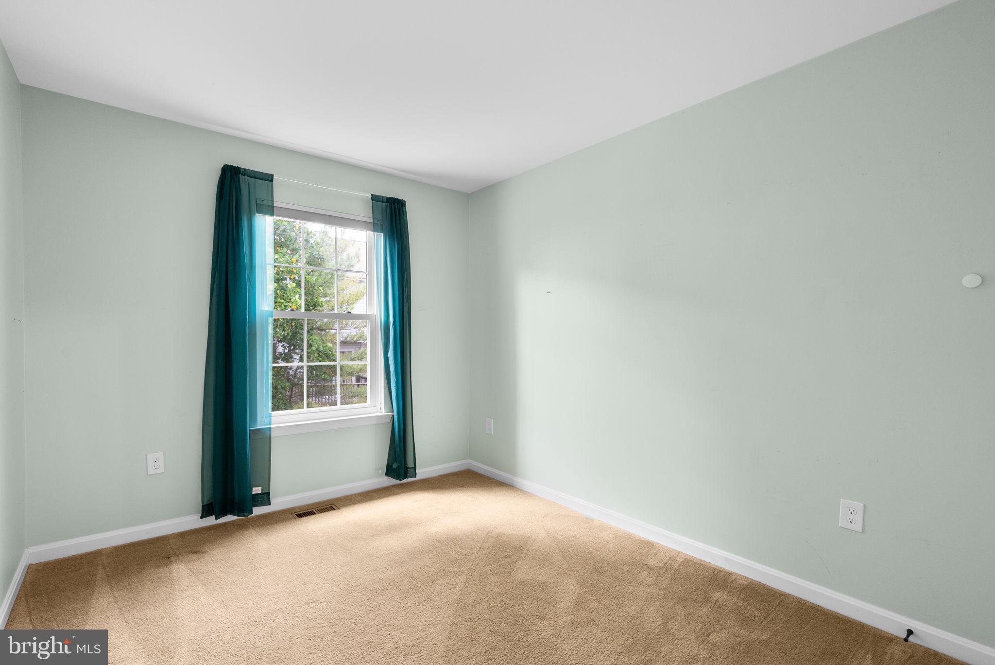 APPLEGATE CONDO - Residential