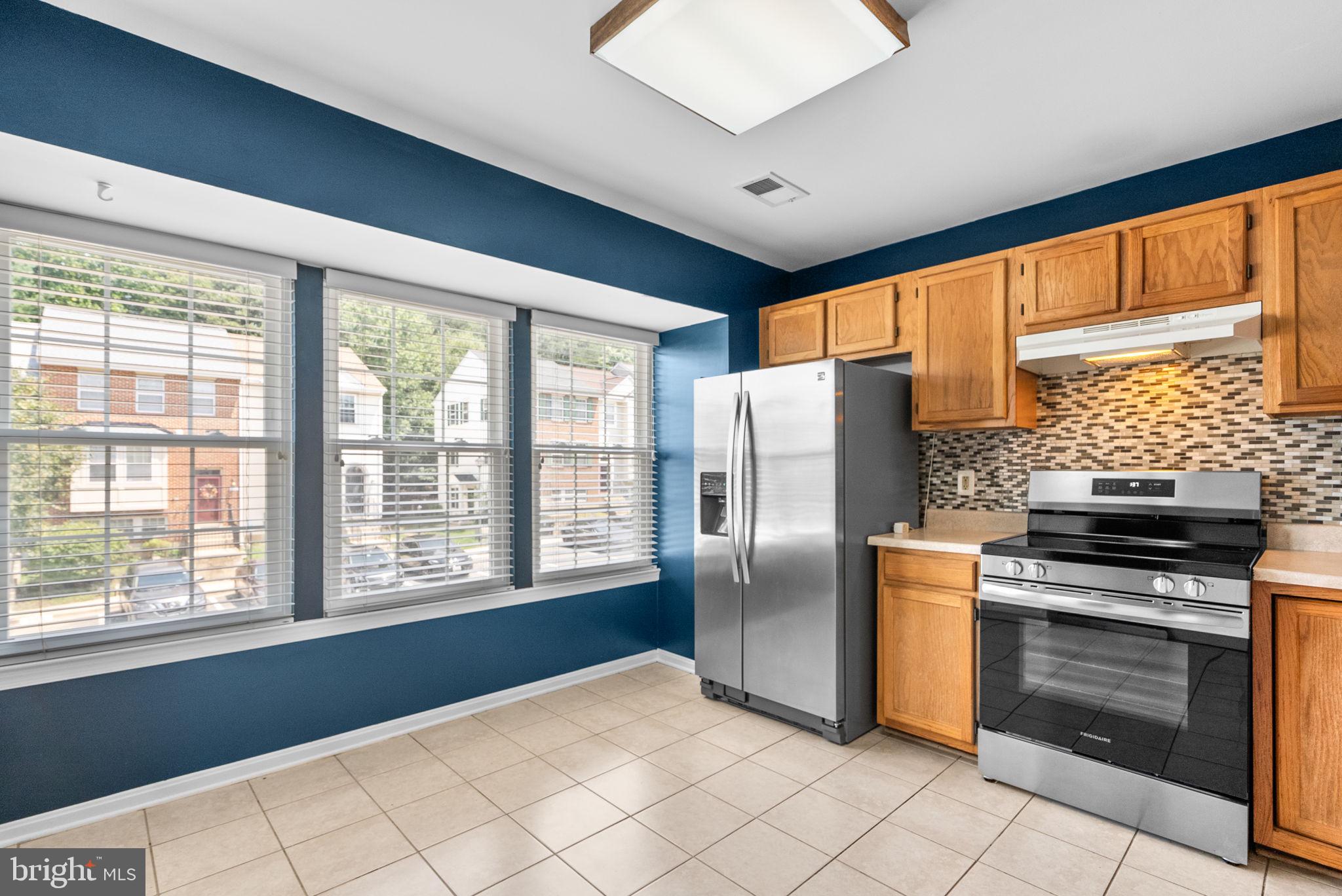 APPLEGATE CONDO - Residential