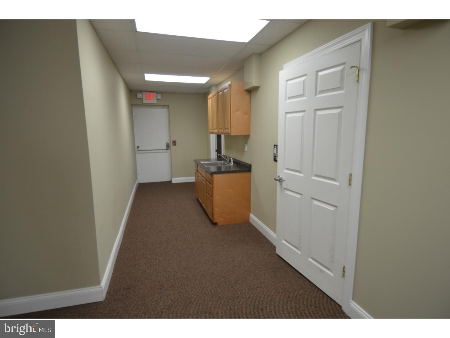 000 - Commercial Sale