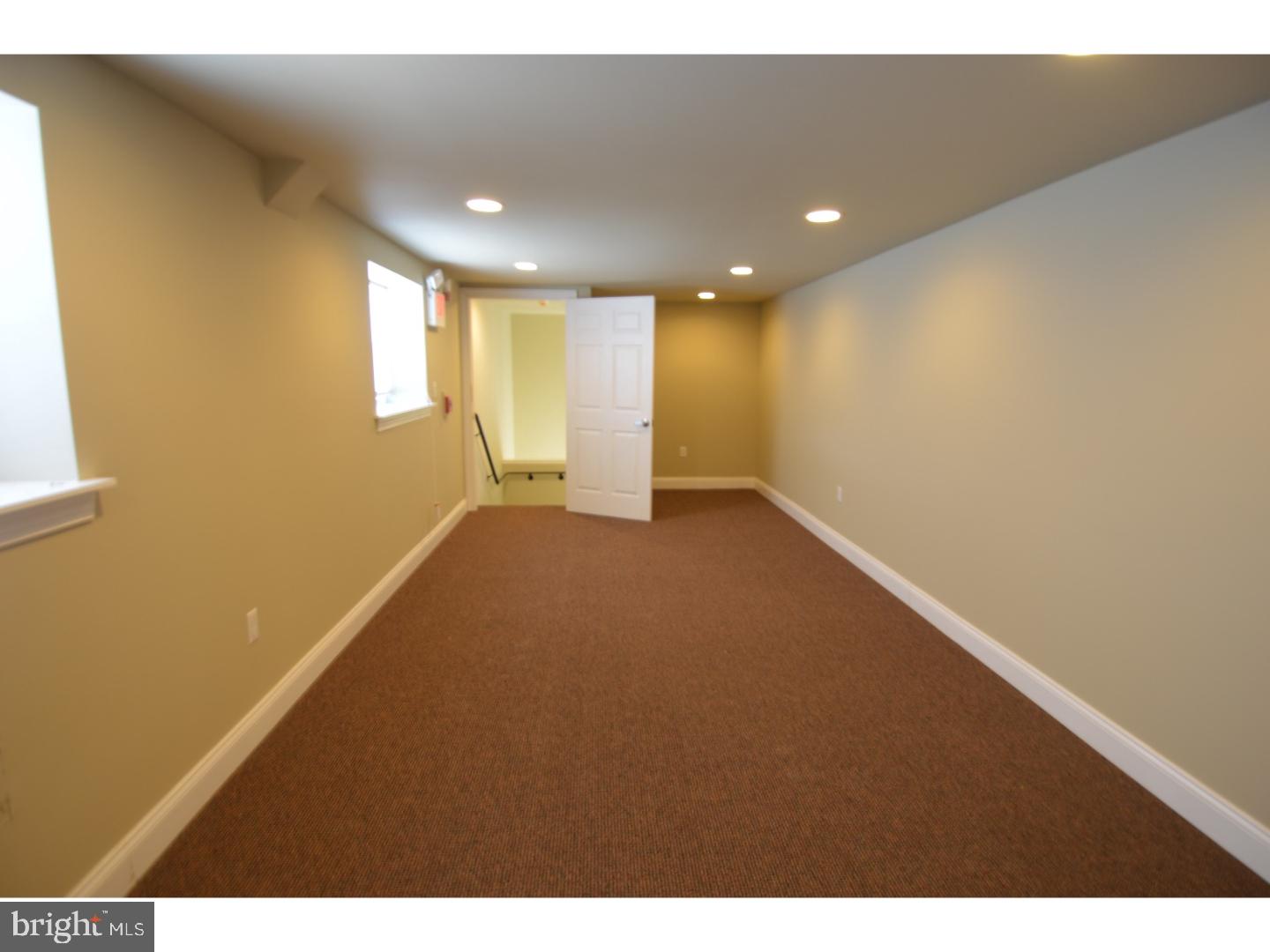 000 - Commercial Sale