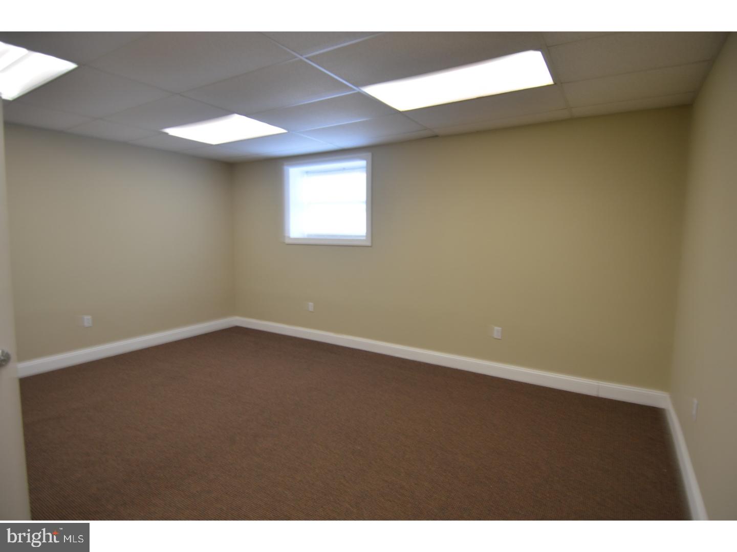 000 - Commercial Sale