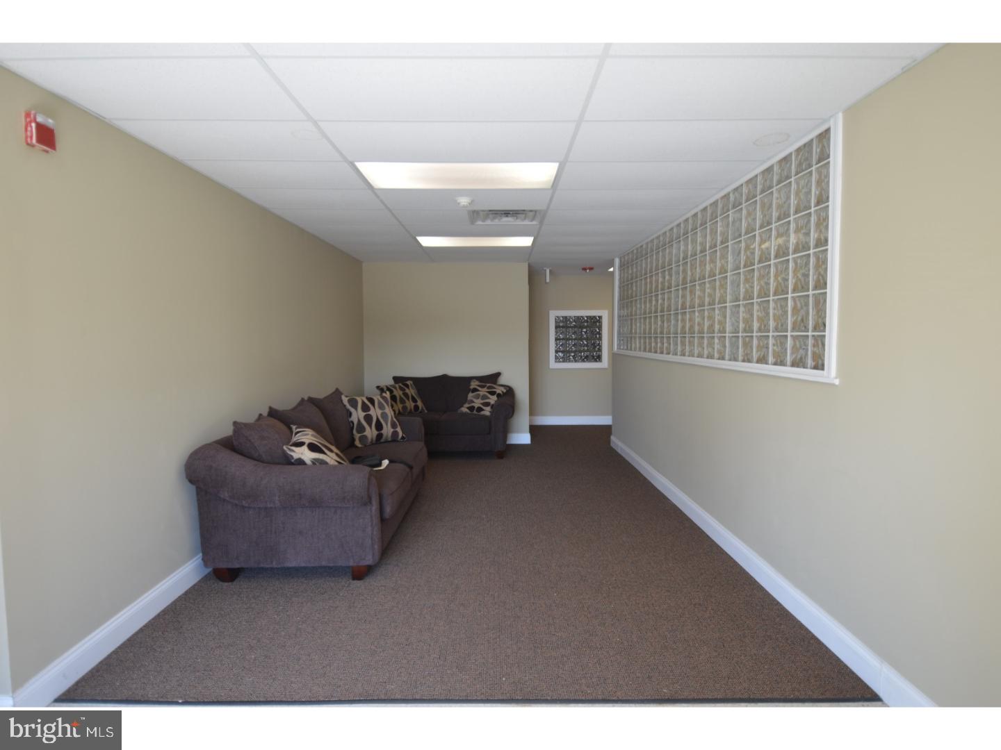 000 - Commercial Sale