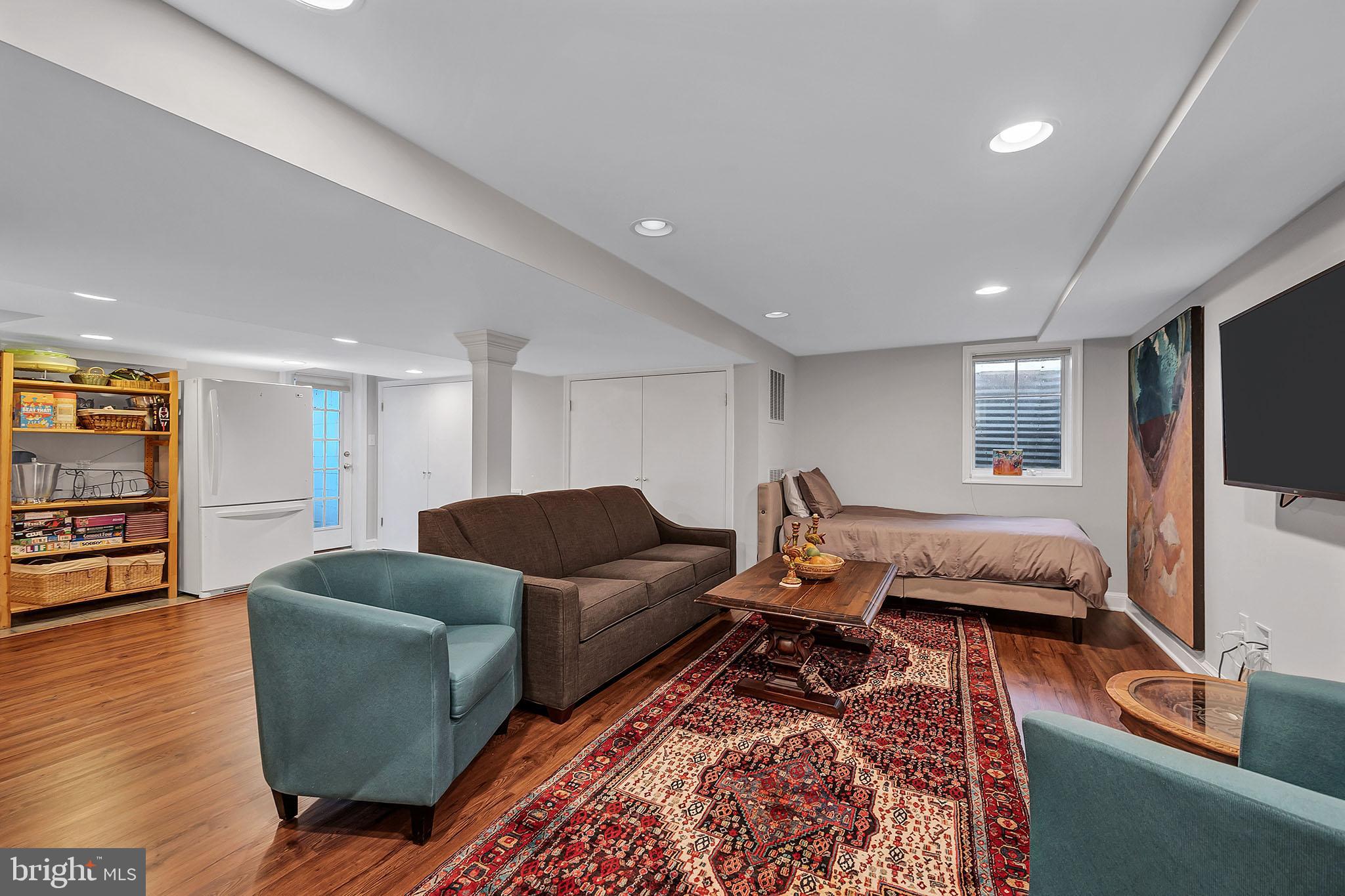 HUNTINGTON TERRACE - Residential