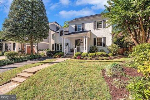 Photo of 7812 Custer Road, BETHESDA, MD 20814 (MLS # MDMC2204772) Photo of 7812 Custer Road, BETHESDA, MD 20814 (MLS # MDMC2204772)