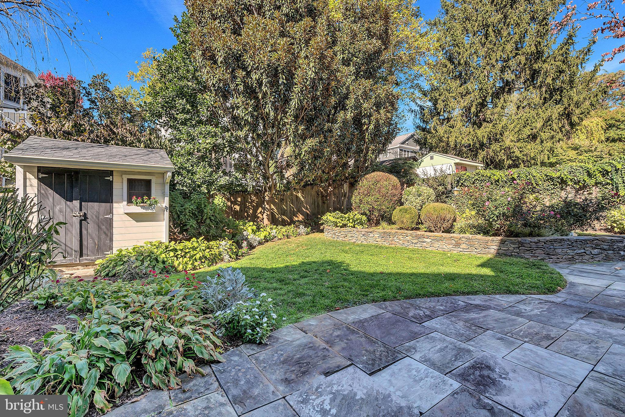 HUNTINGTON TERRACE - Residential