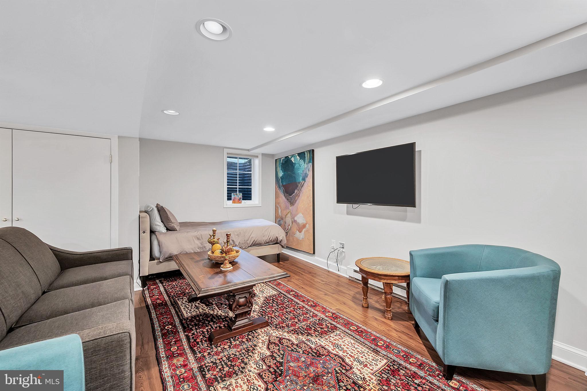 HUNTINGTON TERRACE - Residential