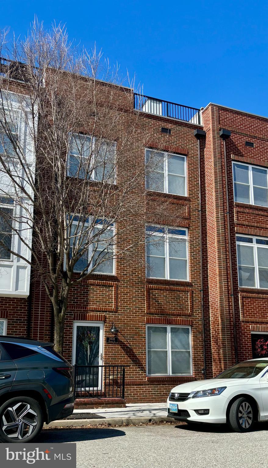 MCHENRY POINTE - Residential