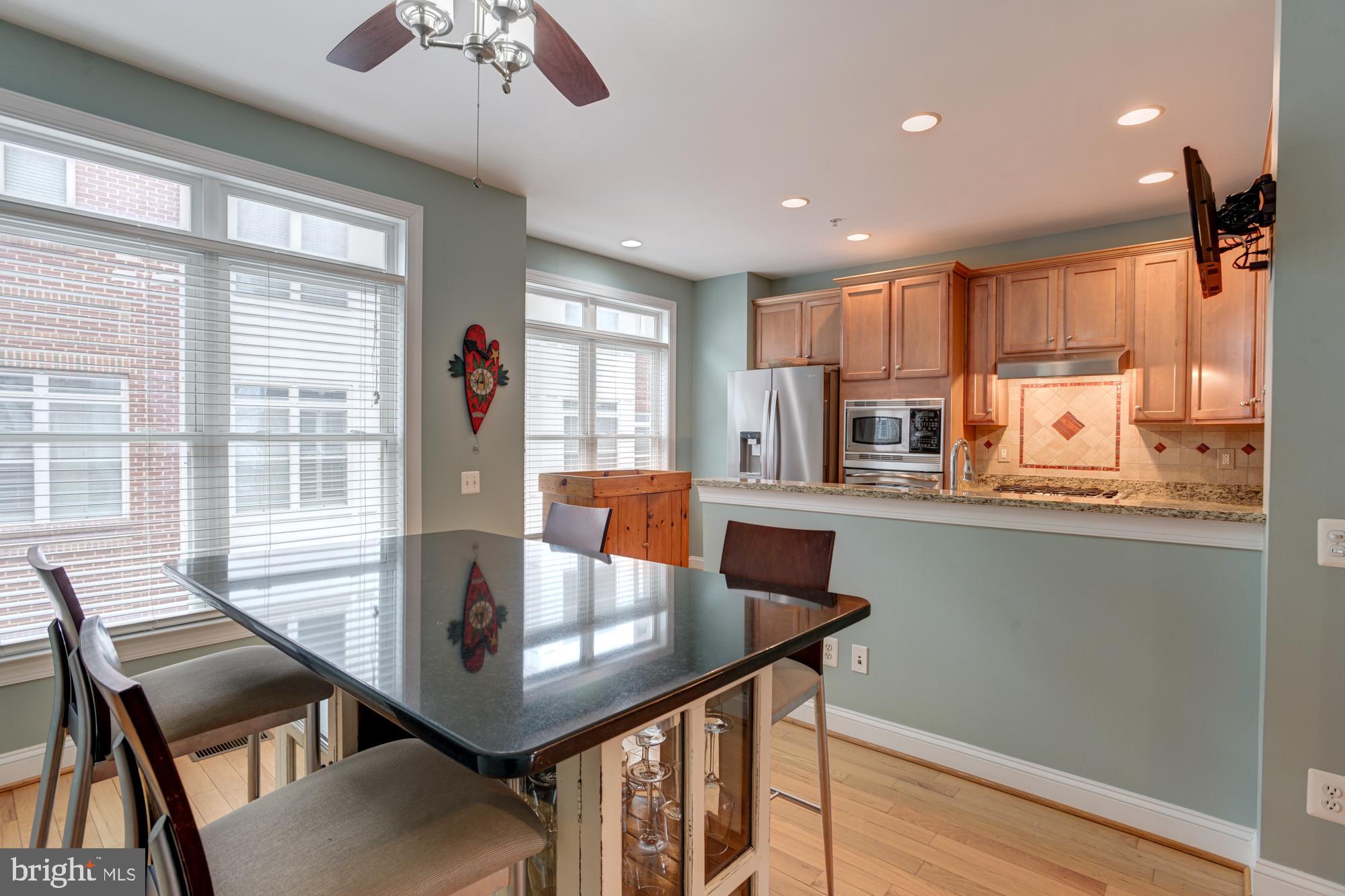 MCHENRY POINTE - Residential