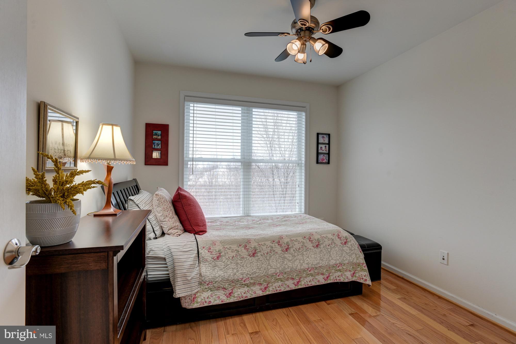 MCHENRY POINTE - Residential