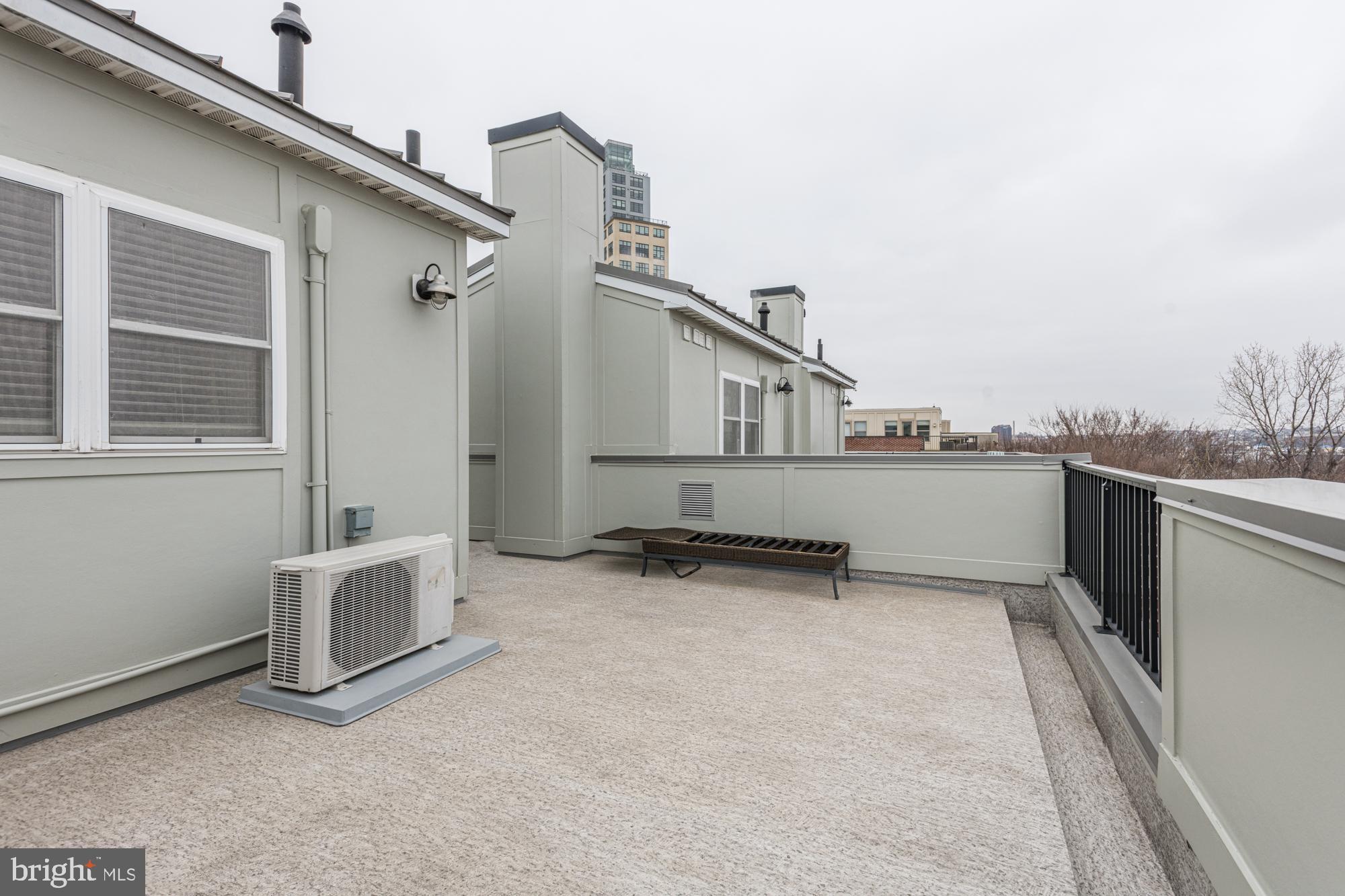 MCHENRY POINTE - Residential