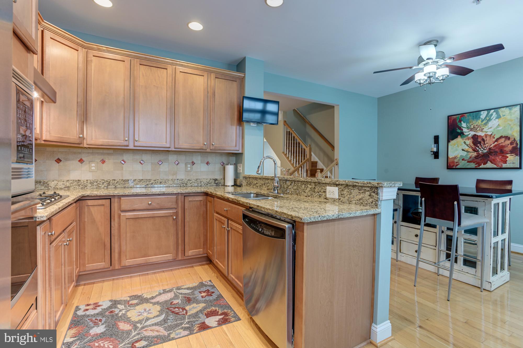 MCHENRY POINTE - Residential