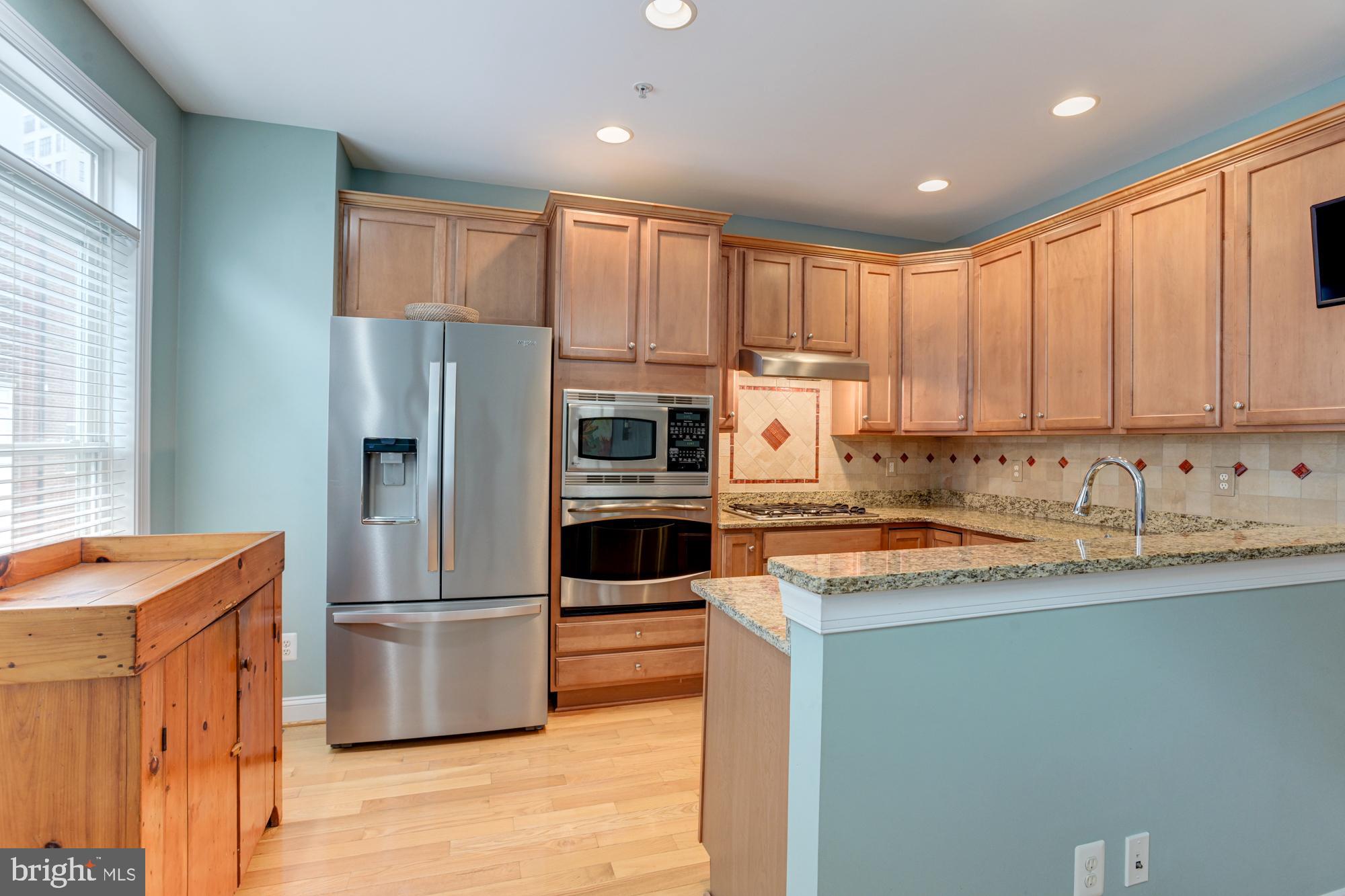 MCHENRY POINTE - Residential