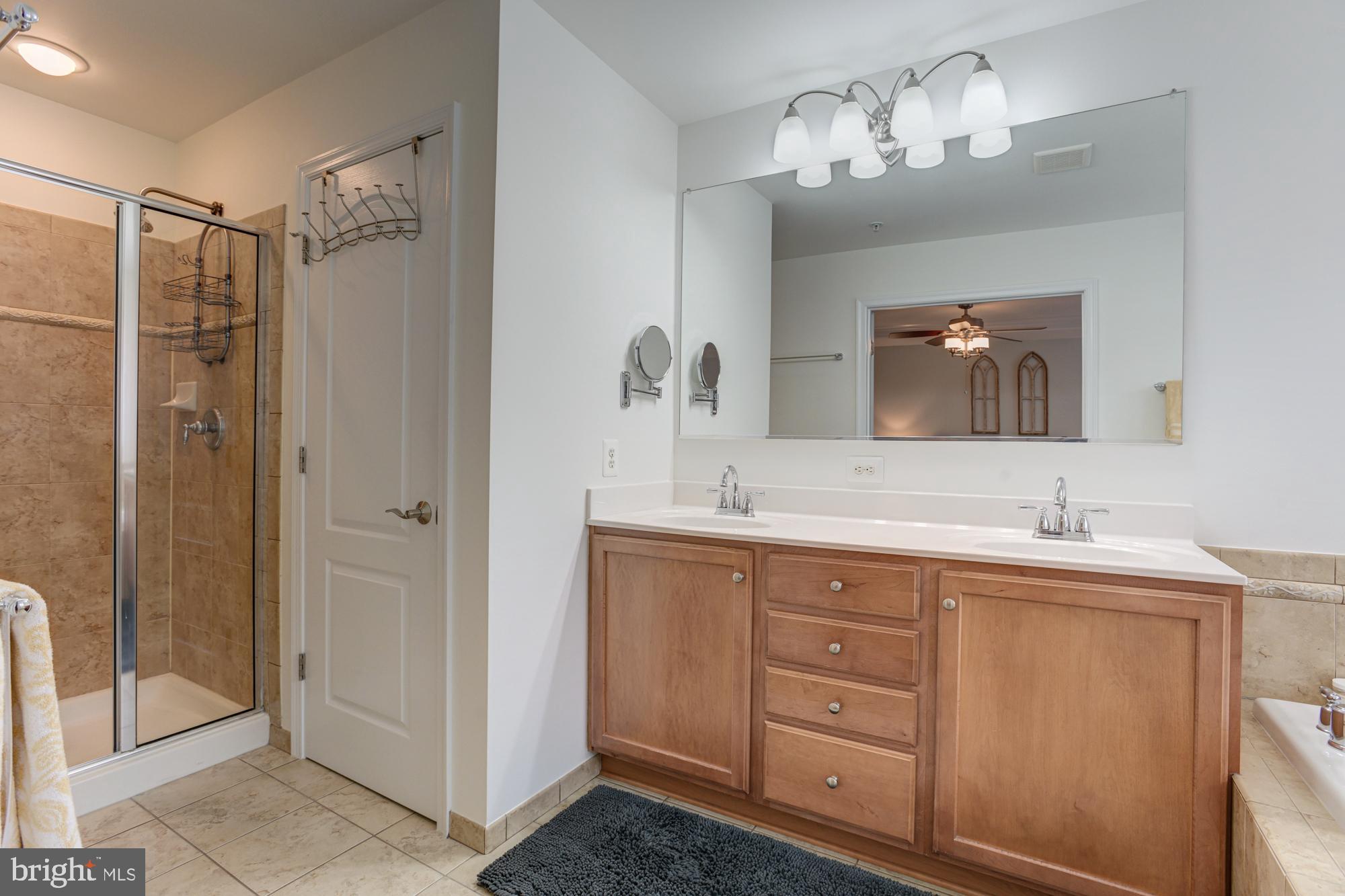 MCHENRY POINTE - Residential