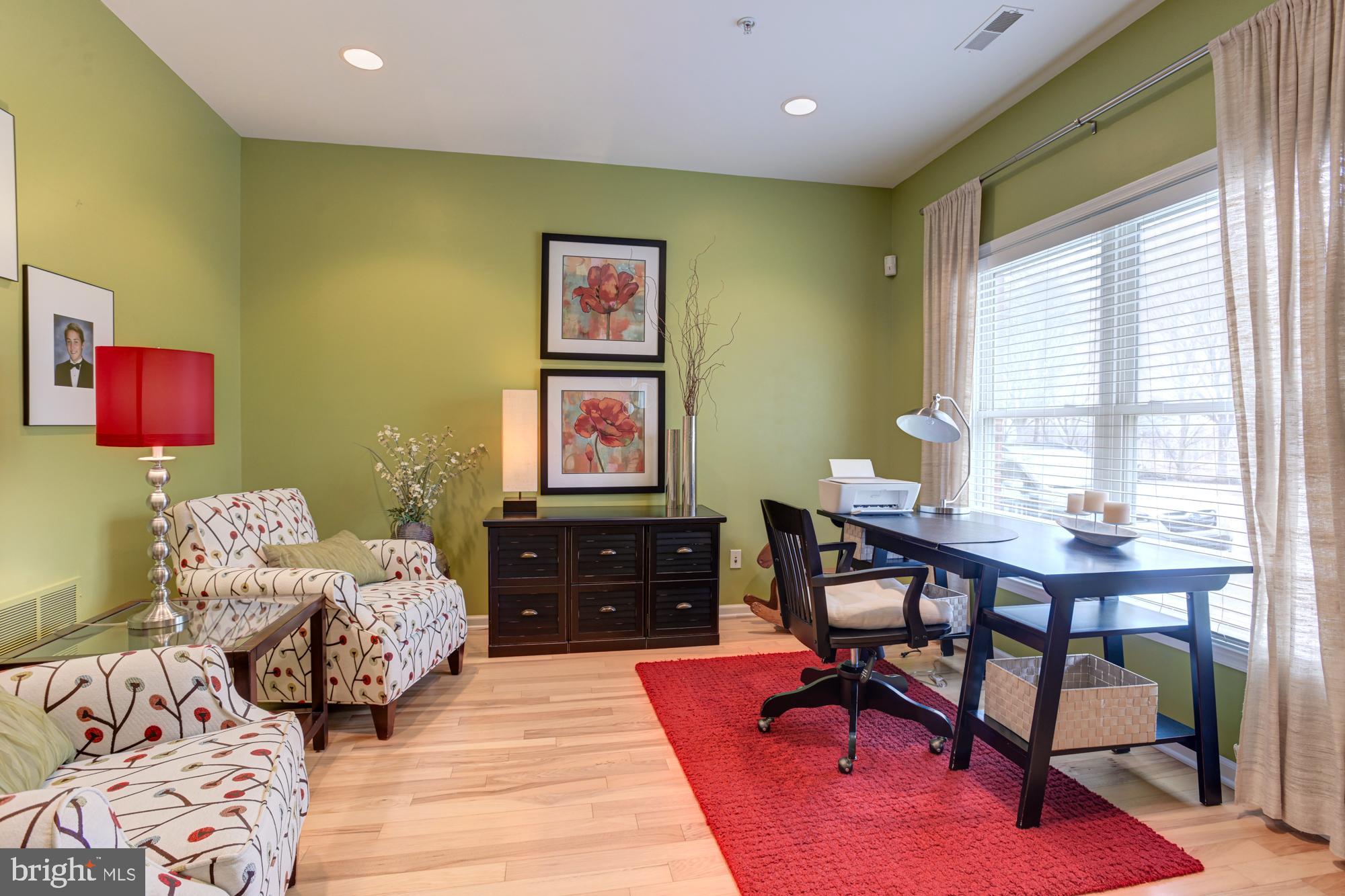 MCHENRY POINTE - Residential