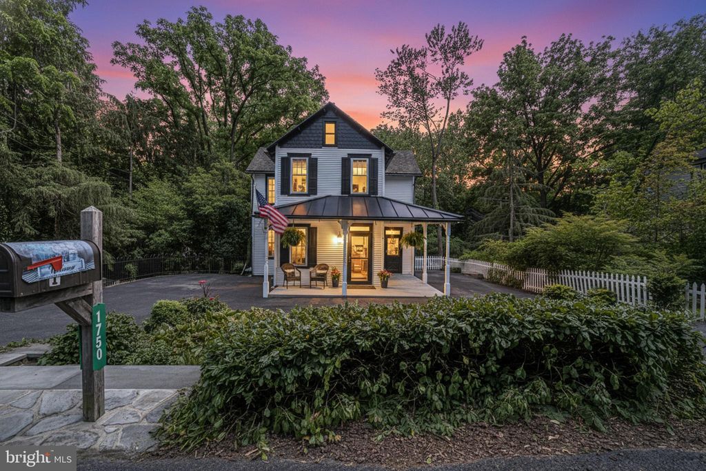 Photo of 1750 New Holland Pike, LANCASTER, PA 17601 (MLS # PALA2089312)