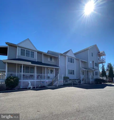 478 E Main Street Unit 480 E MAIN APT. 6, Collegeville, PA MLS: PAMC2171570