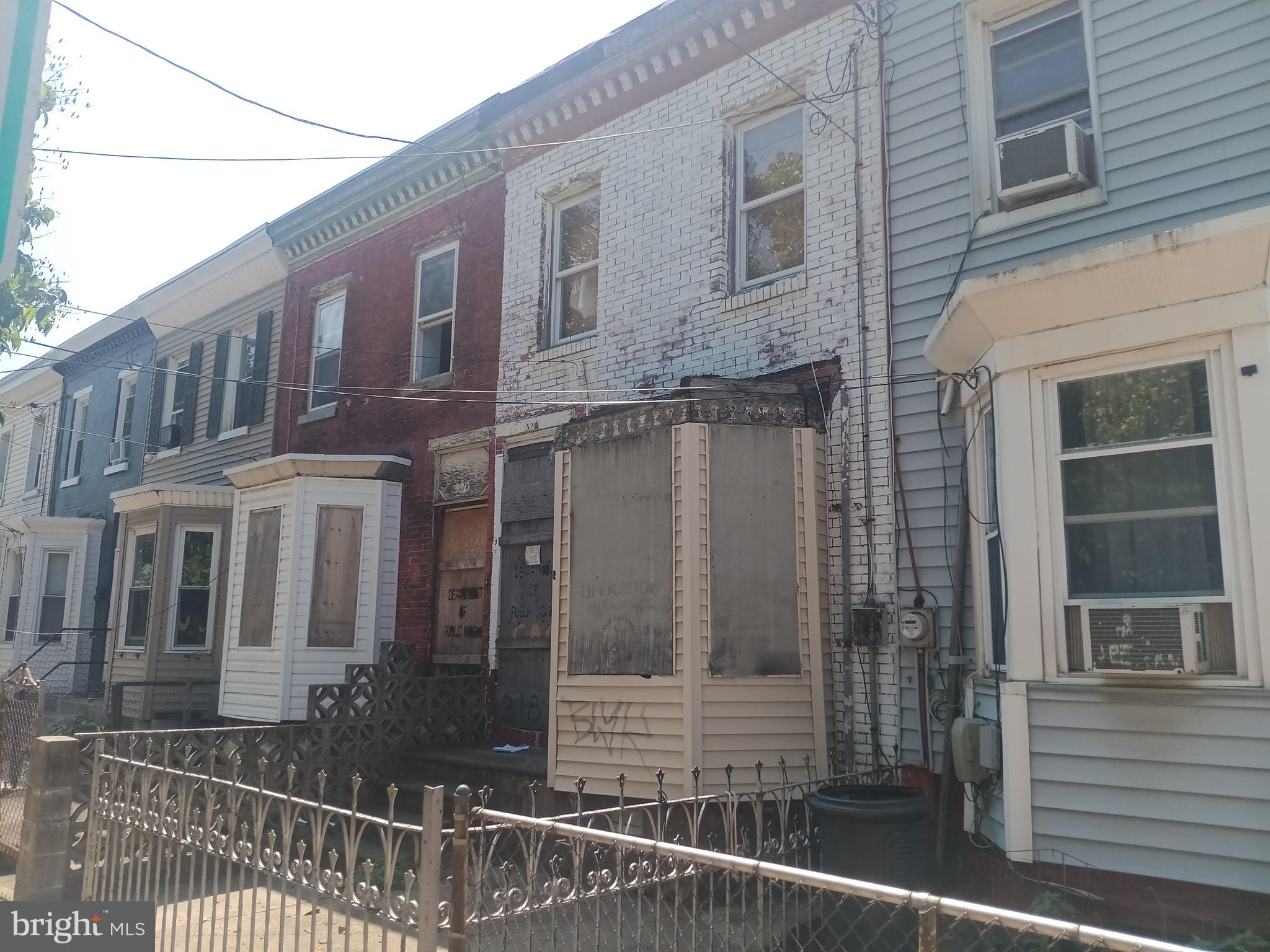 318 CLINTON STREET