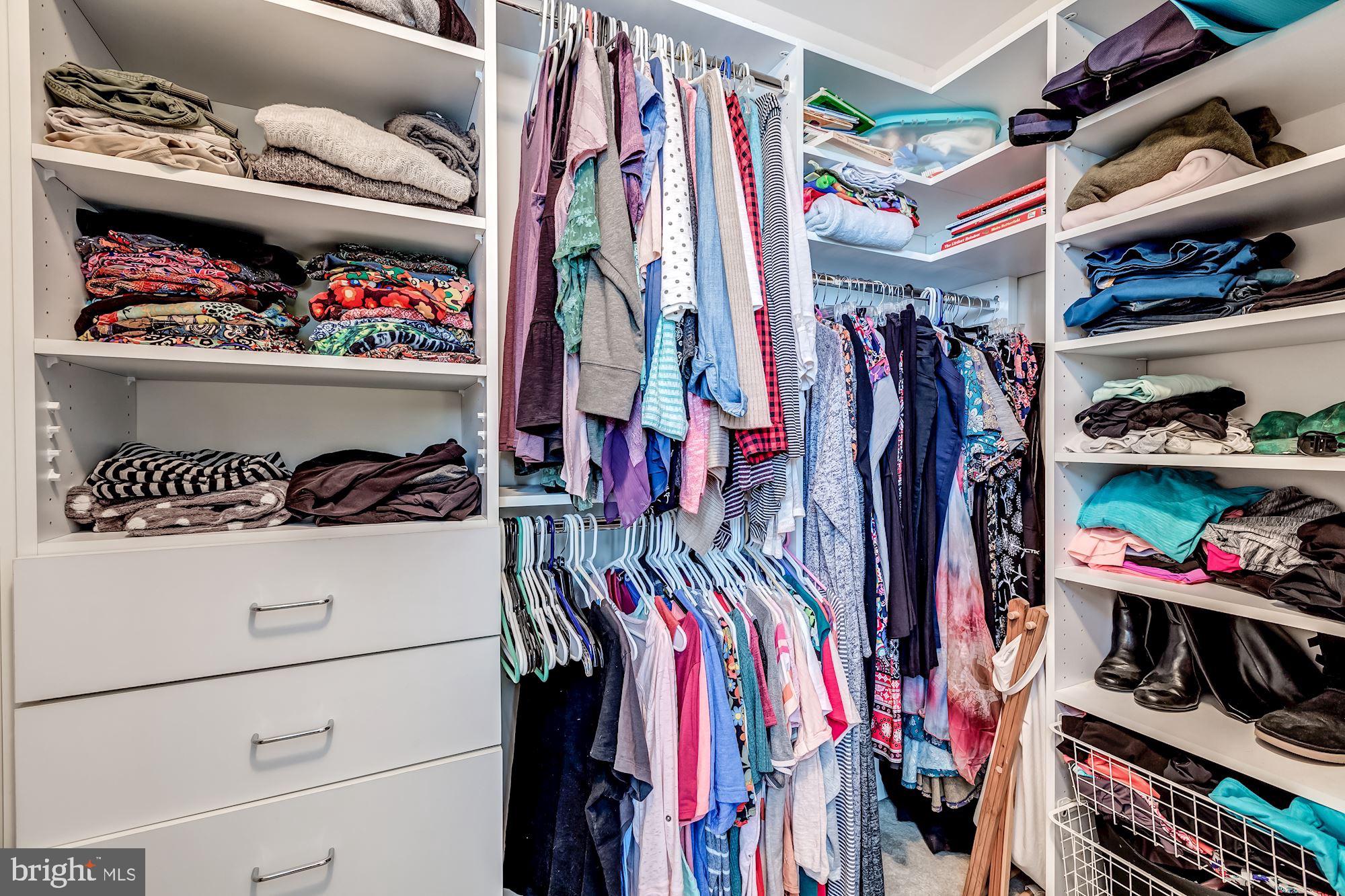 ASHBURN FARM - Residential