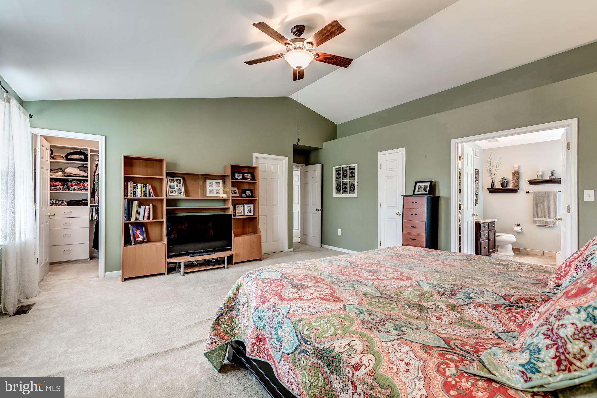 ASHBURN FARM - Residential