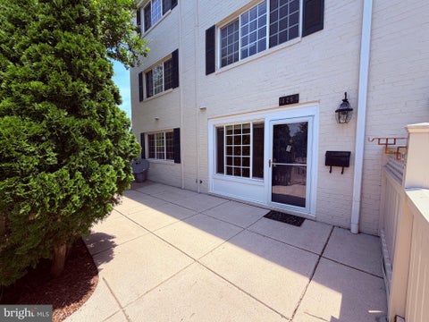 Condo For Sale - 1425 N Van Dorn Street #A<br/> ALEXANDRIA, VA 22304