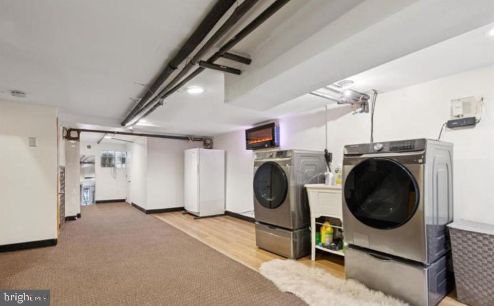 WEST OAK LANE - Residential