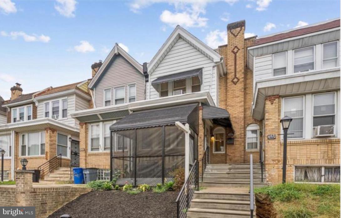 WEST OAK LANE - Residential