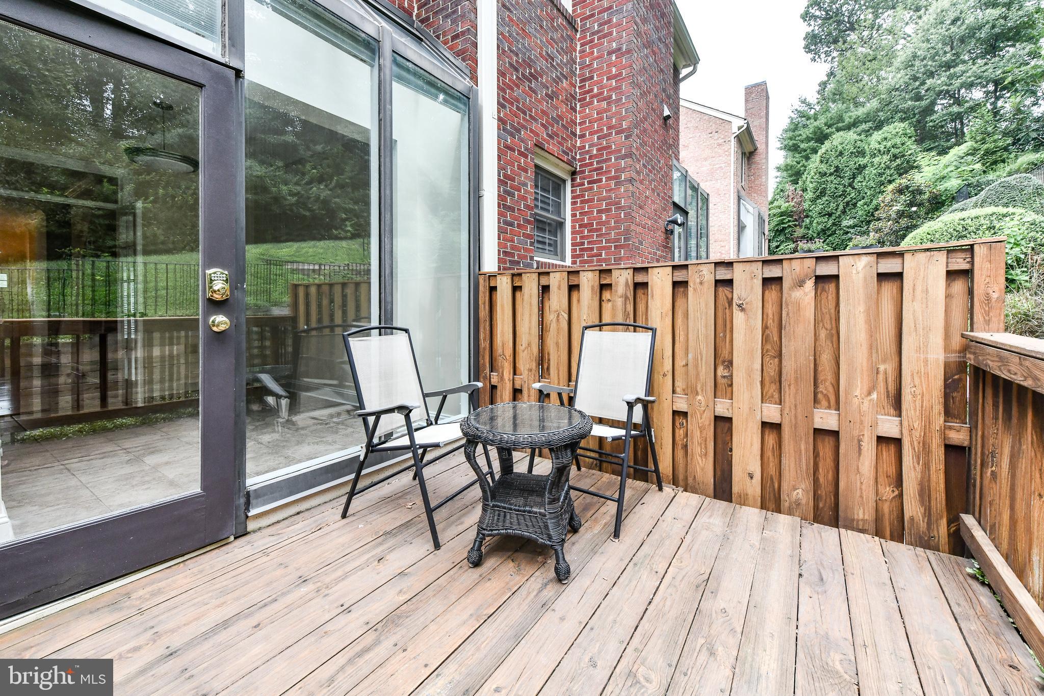 ASHLAWN RIDGE - Residential Lease