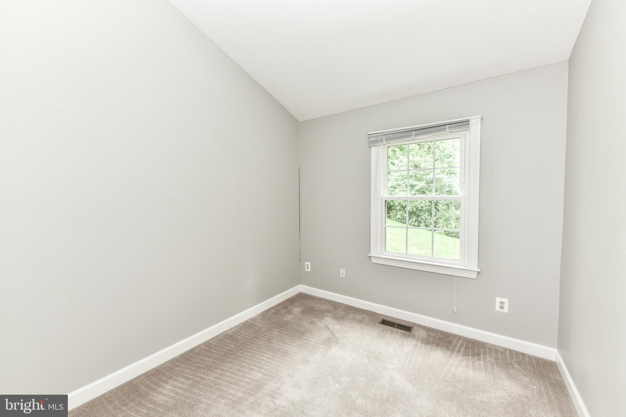 ASHLAWN RIDGE - Residential Lease