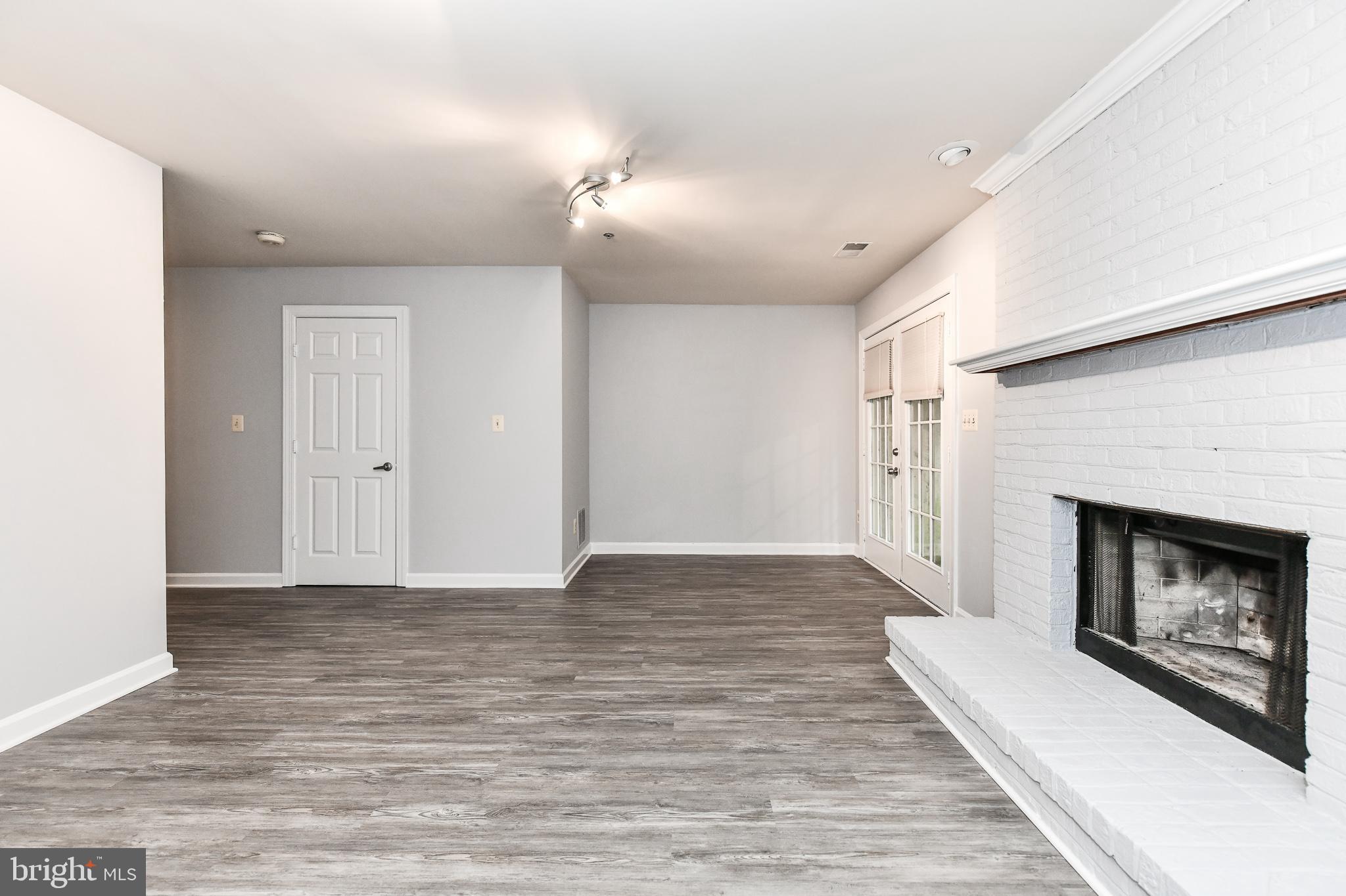 ASHLAWN RIDGE - Residential Lease