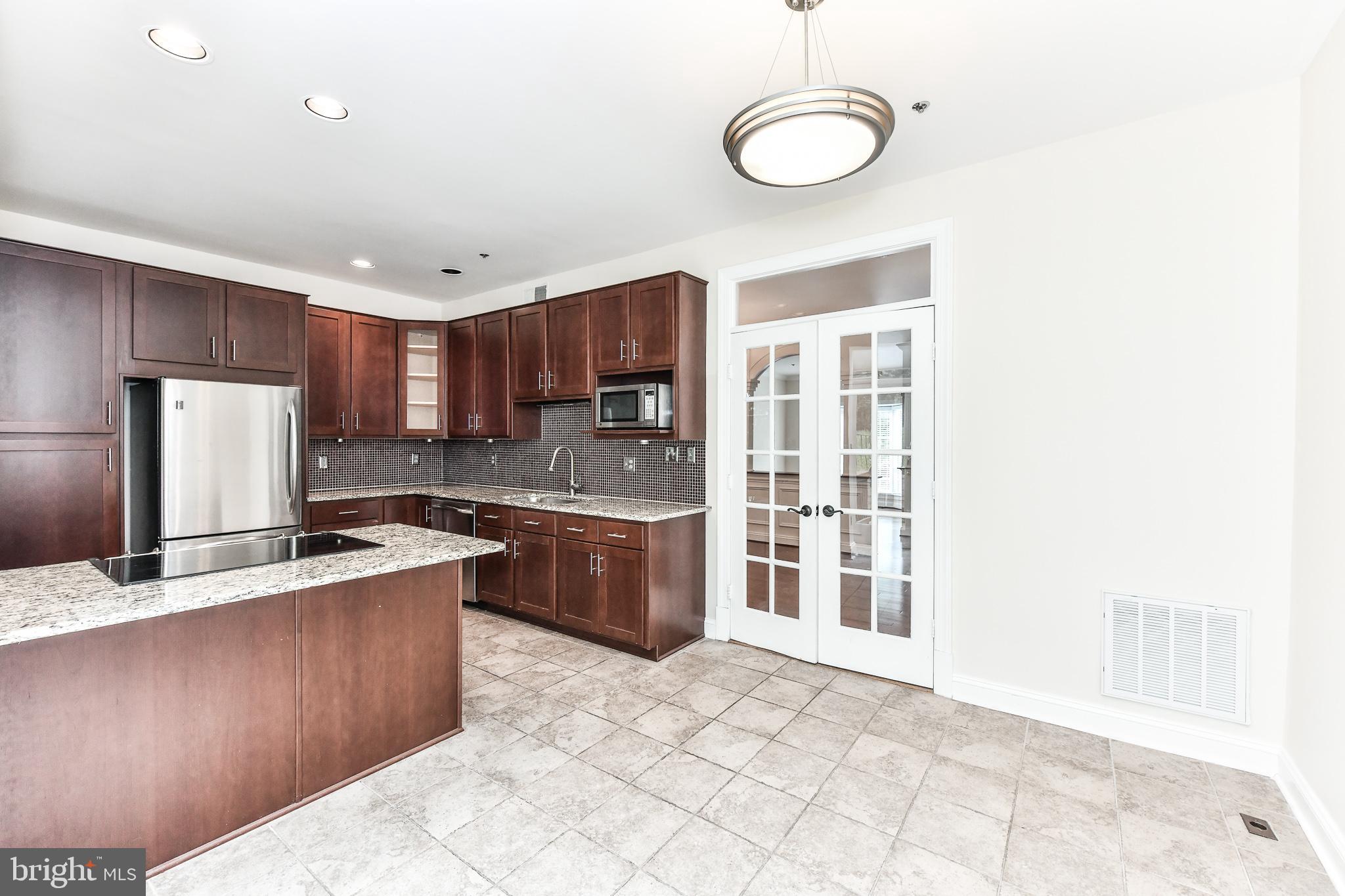 ASHLAWN RIDGE - Residential Lease