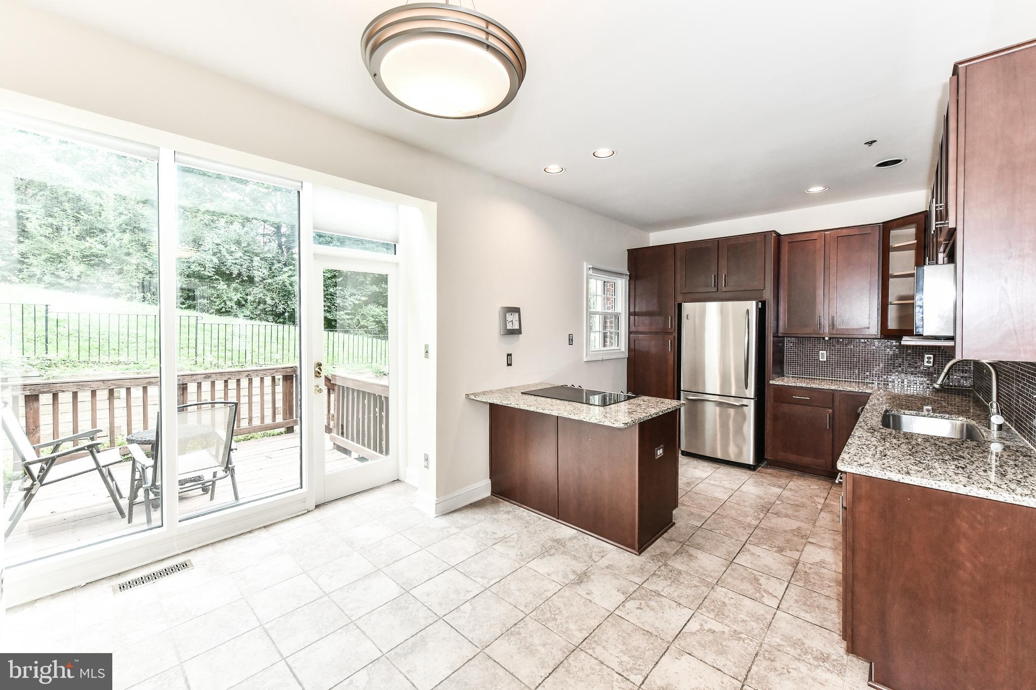 ASHLAWN RIDGE - Residential Lease