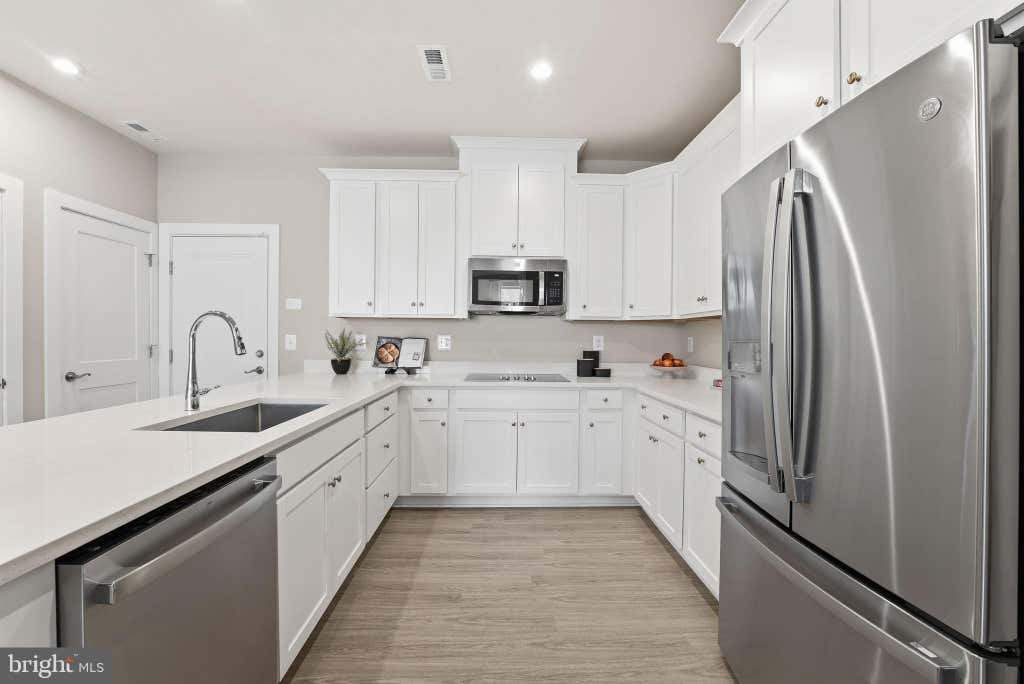 Photo of 3745 Amethyst Avenue, WOODBRIDGE, VA 22193 (MLS # VAPW2126260)