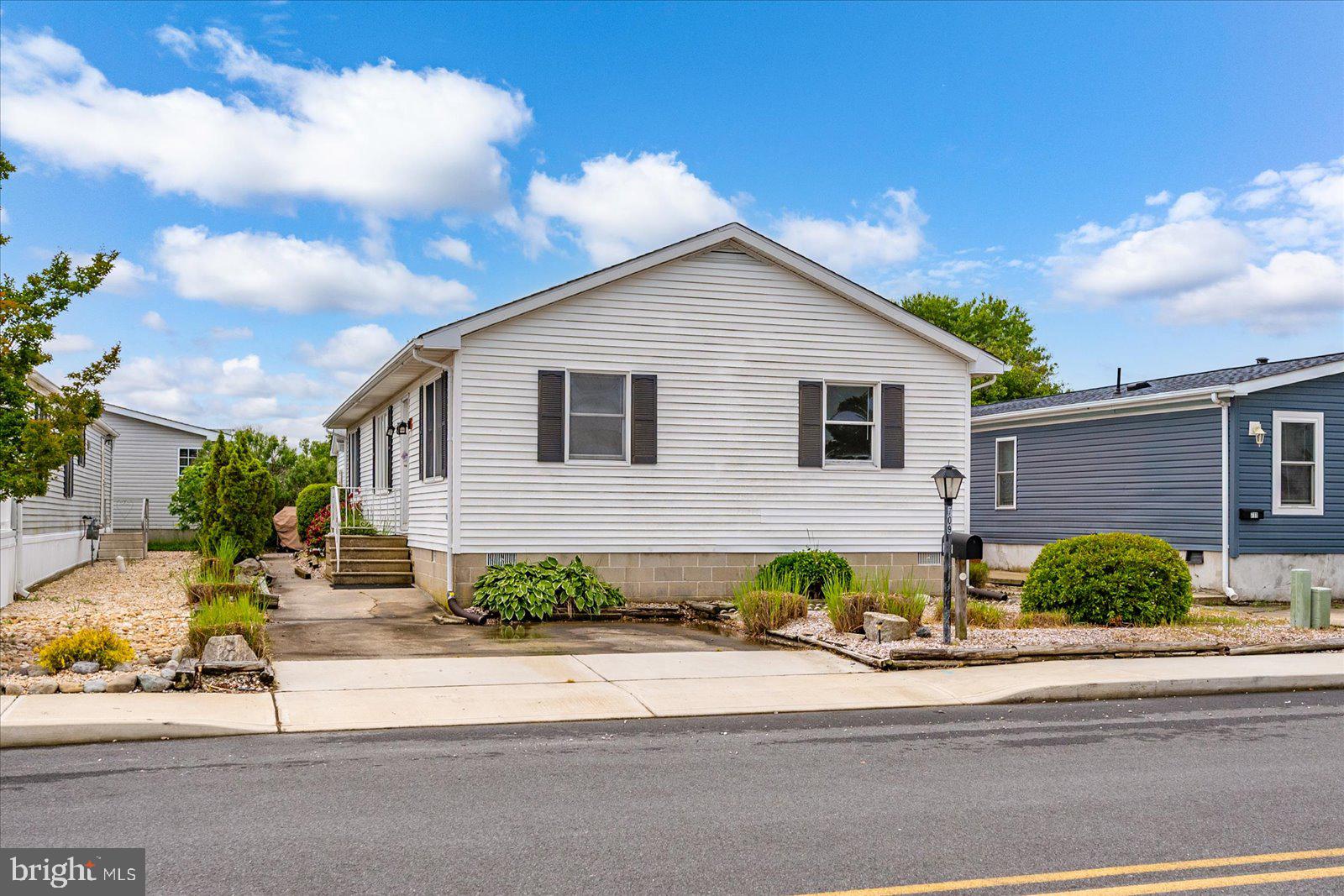 709 GULF STREAM DRIVE