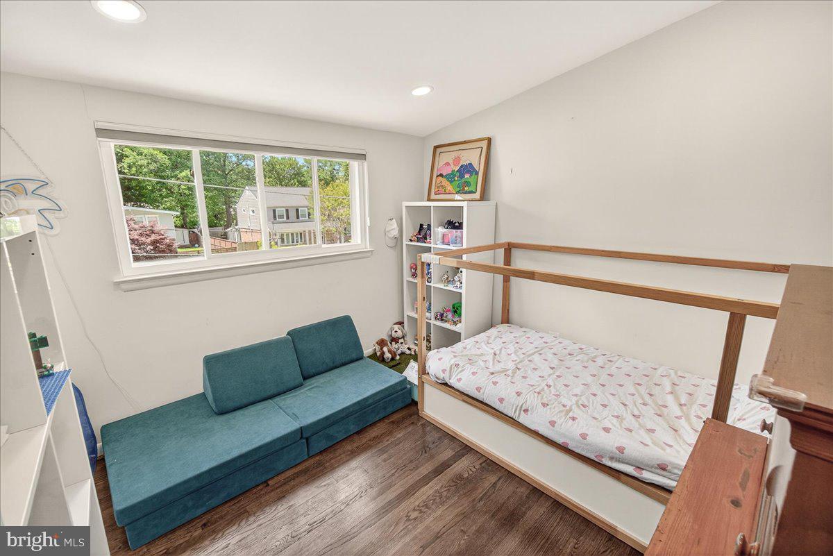 KEMP MILL ESTATES - Residential