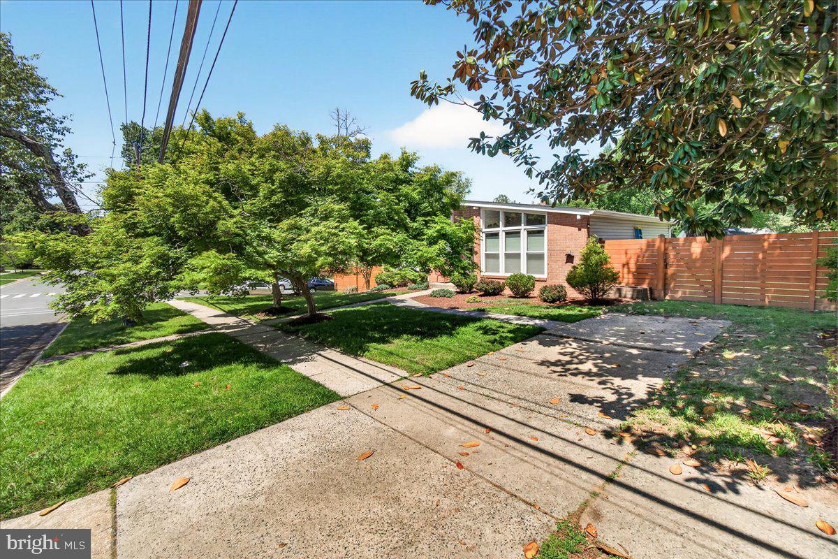 KEMP MILL ESTATES - Residential