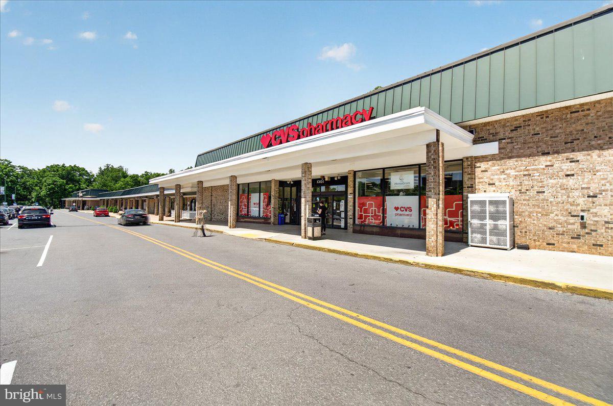 KEMP MILL ESTATES - Residential