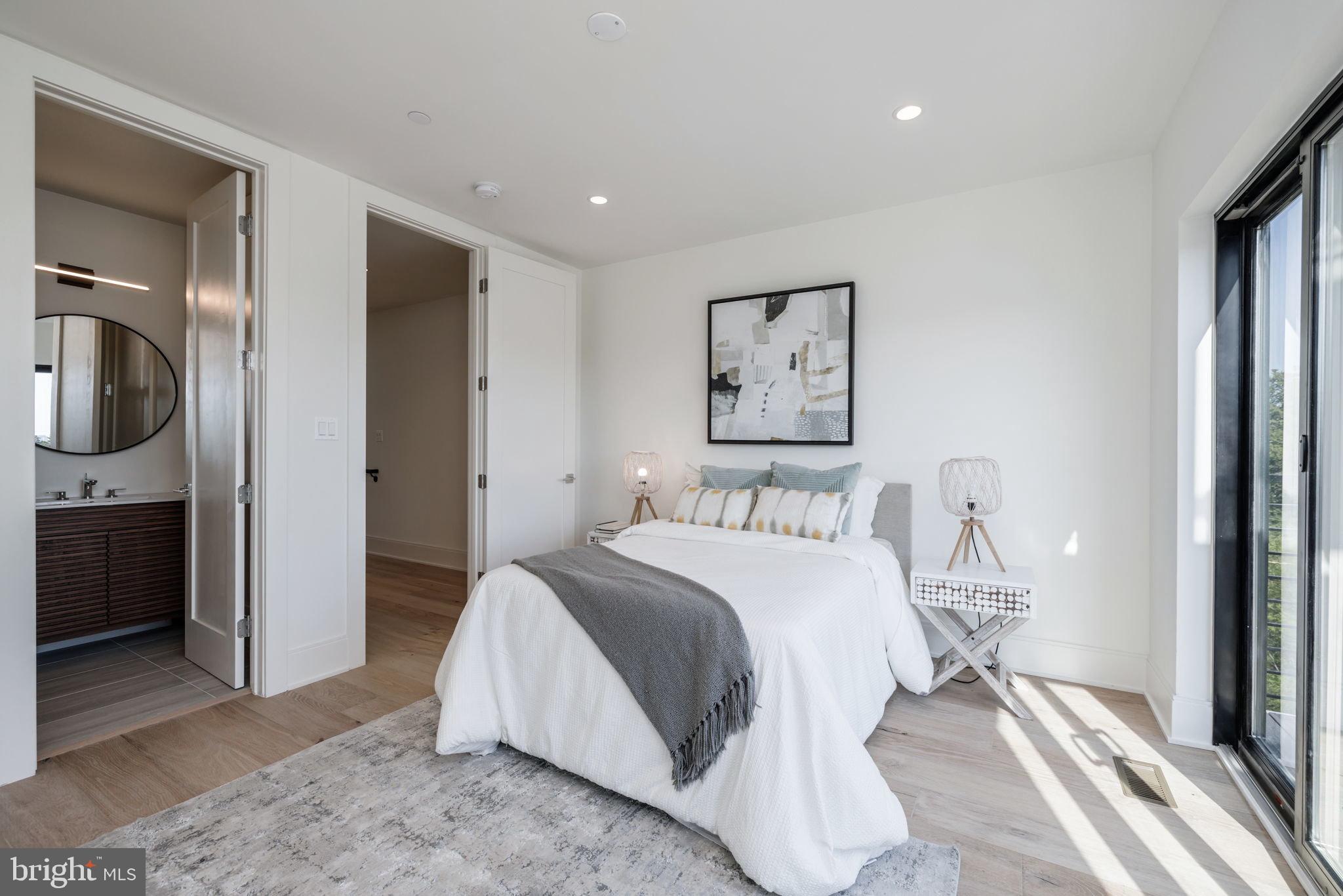 BURLEITH - Residential