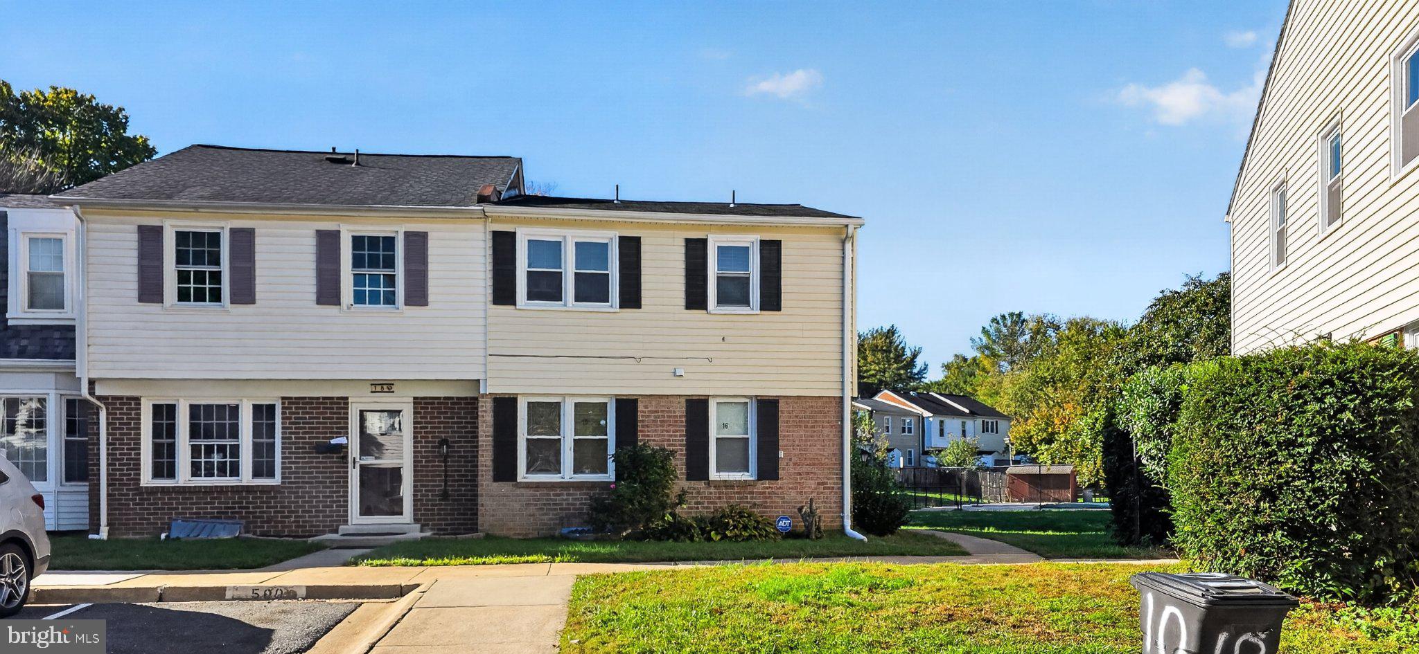 16 BLUE RIBBON COURT 5-1