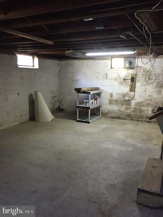 1036 WAGONER DRIVE
