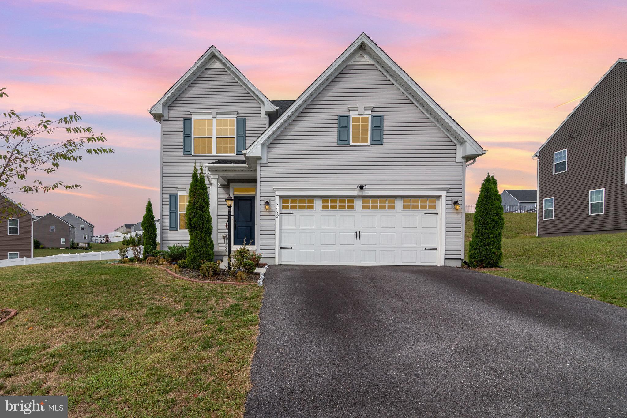 STRAY WINDS FARM - Residential Lease