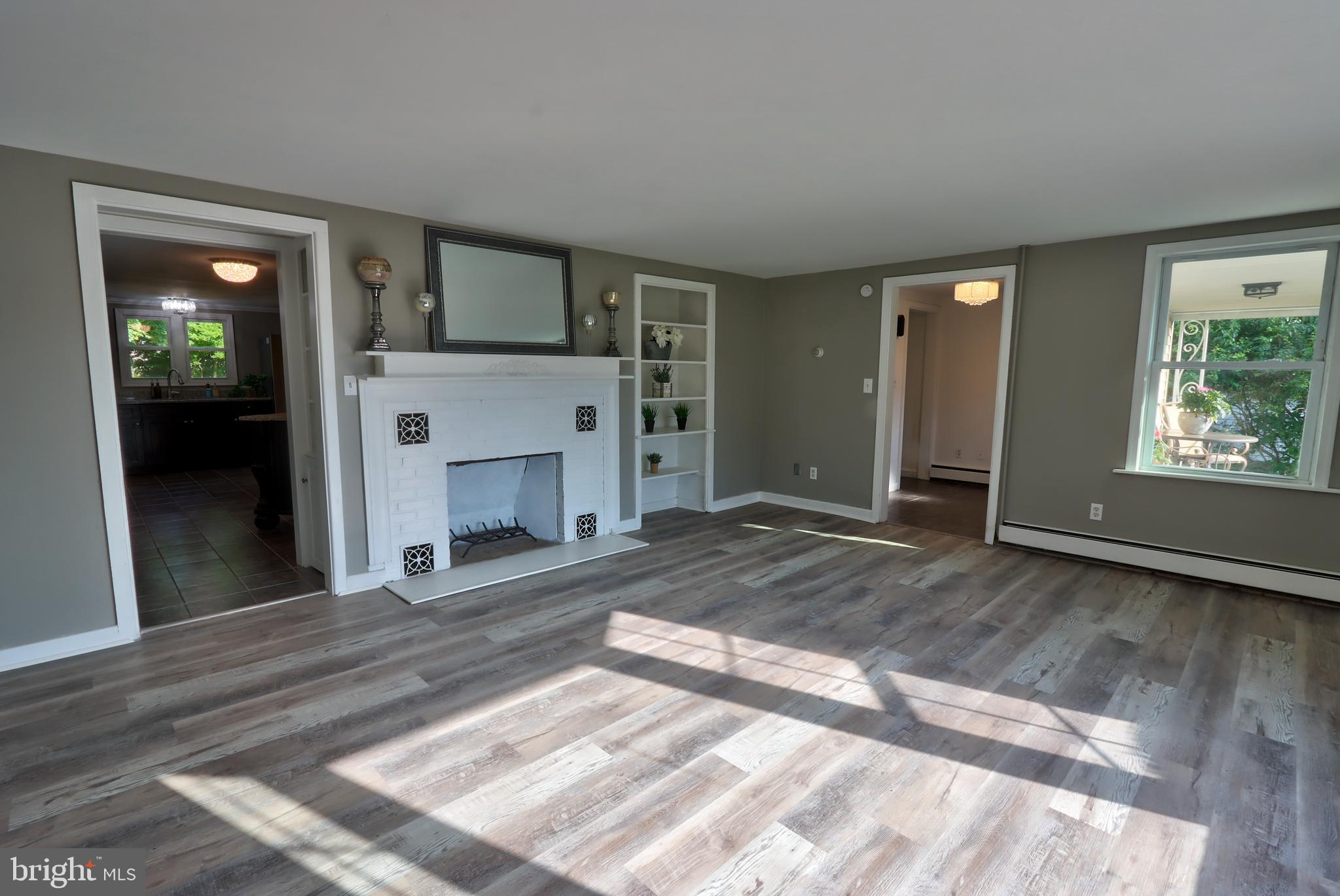 COLONIAL PARK - Residential