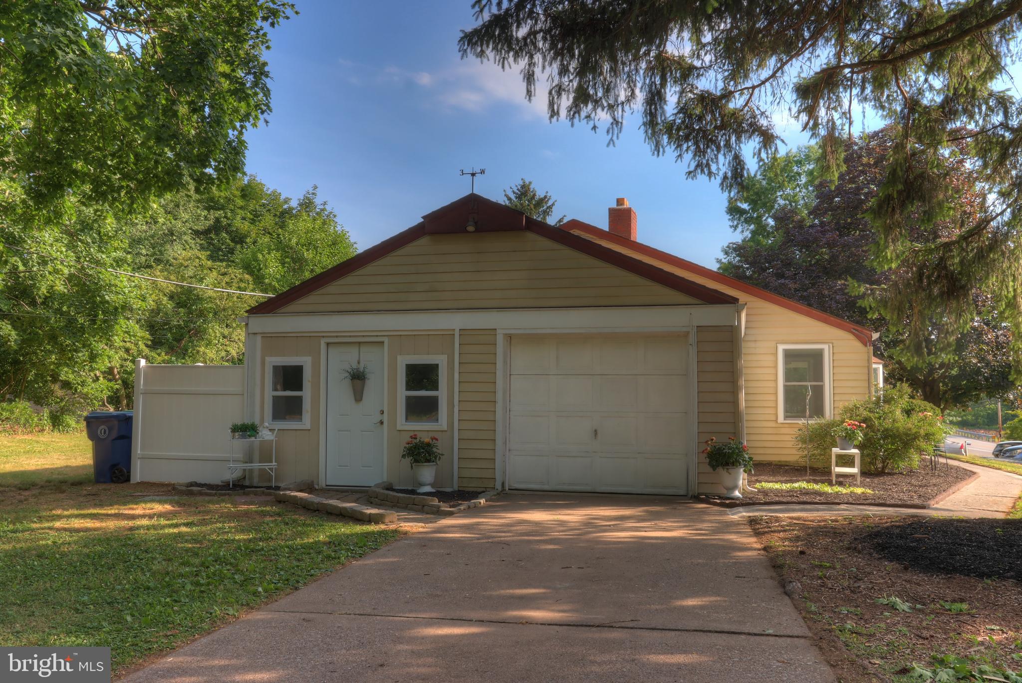 COLONIAL PARK - Residential