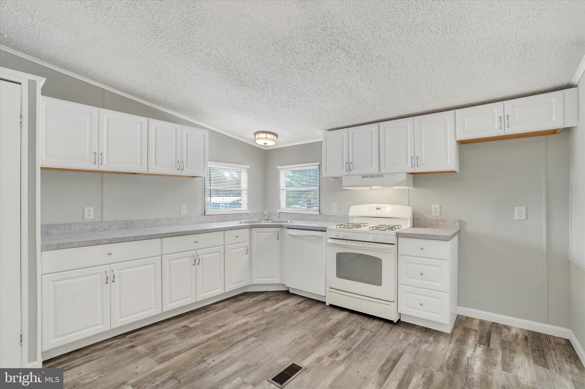 MILL CREEK ESTATES - Residential