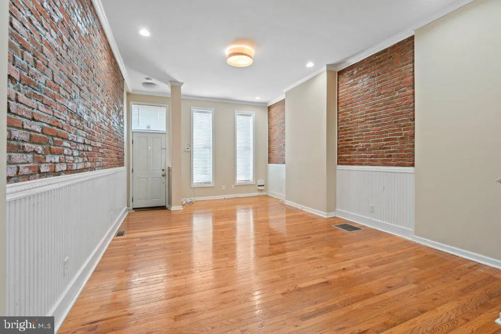 Baltimore, Maryland 21231, United States, 2 Bedrooms Bedrooms, ,3 BathroomsBathrooms,Residential,Pending,127558