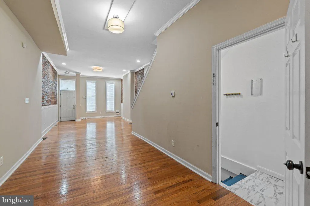 Baltimore, Maryland 21231, United States, 2 Bedrooms Bedrooms, ,3 BathroomsBathrooms,Residential,Pending,127558