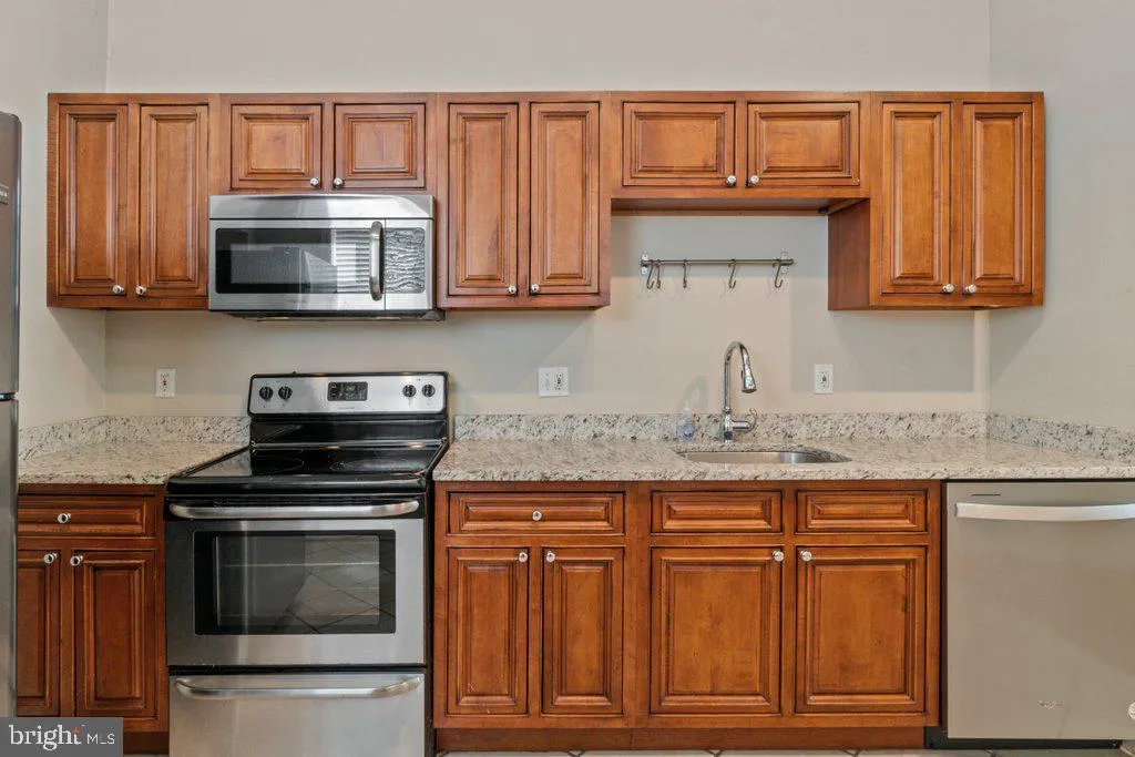 Baltimore, Maryland 21231, United States, 2 Bedrooms Bedrooms, ,3 BathroomsBathrooms,Residential,Pending,127558