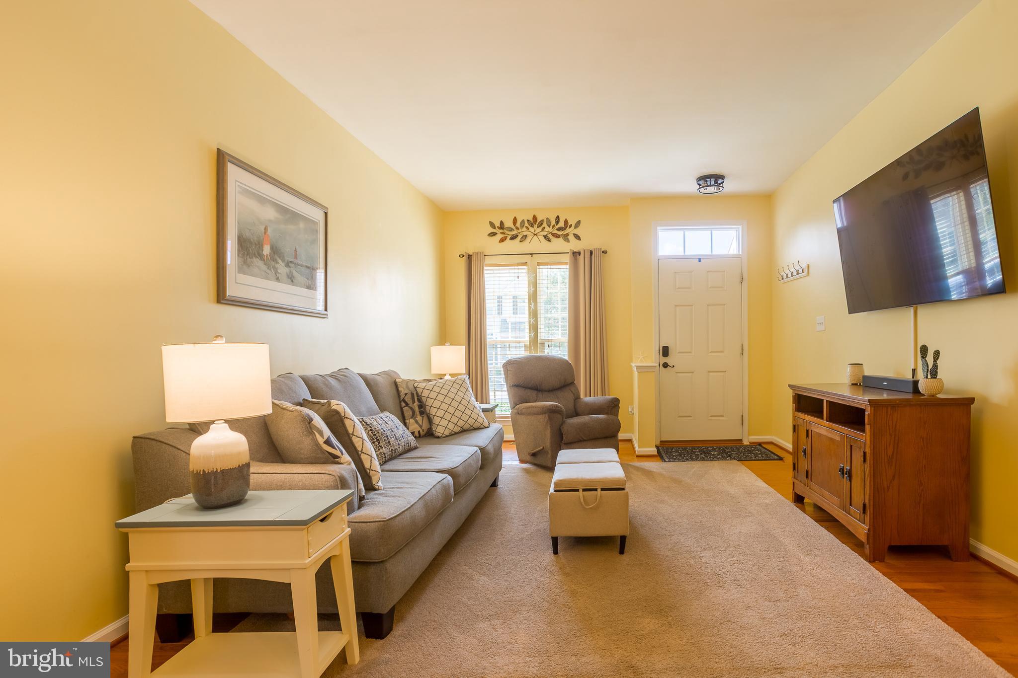 10018 IRON POINTE DRIVE