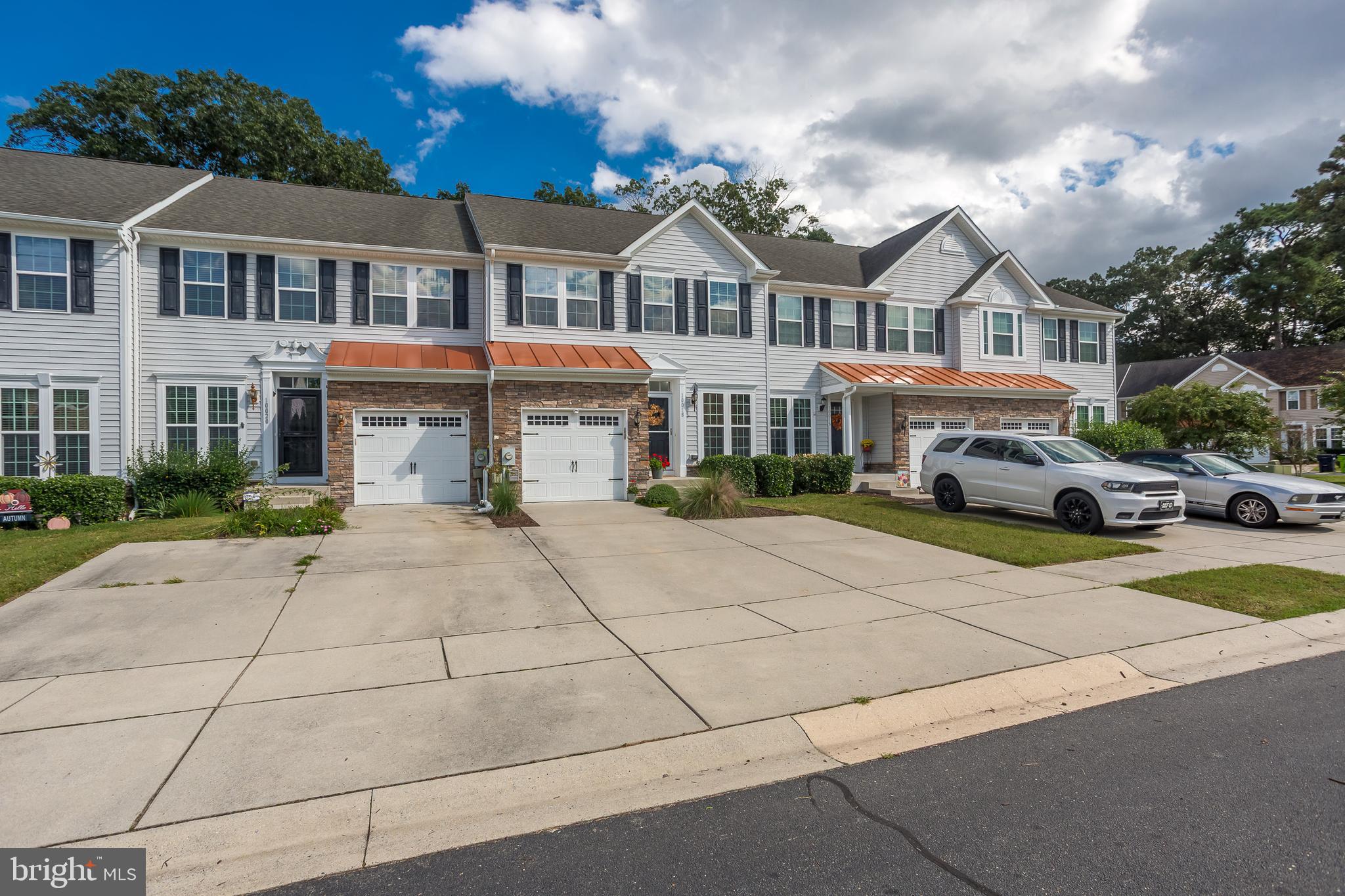 10018 IRON POINTE DRIVE