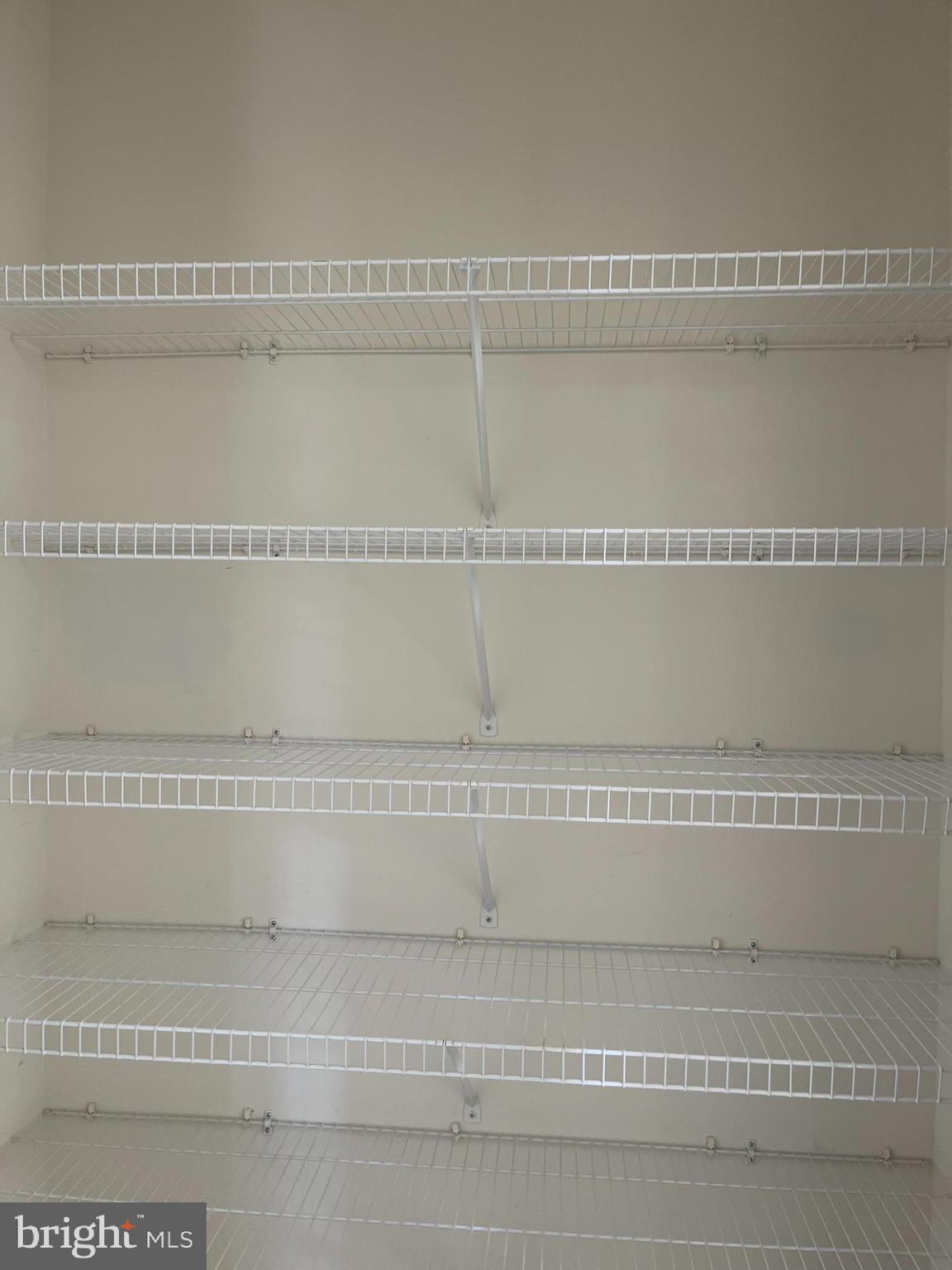 MILLS FARM - Residential