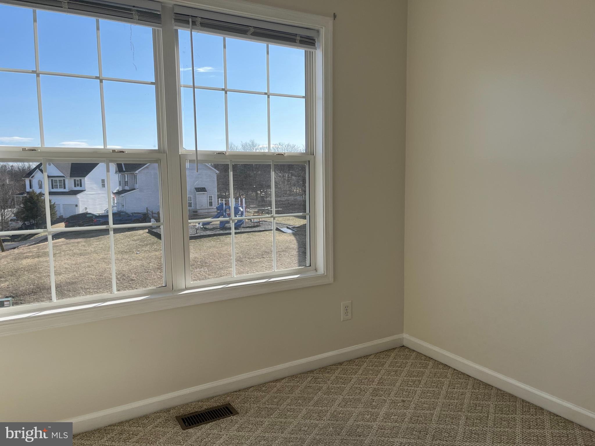 MILLS FARM - Residential